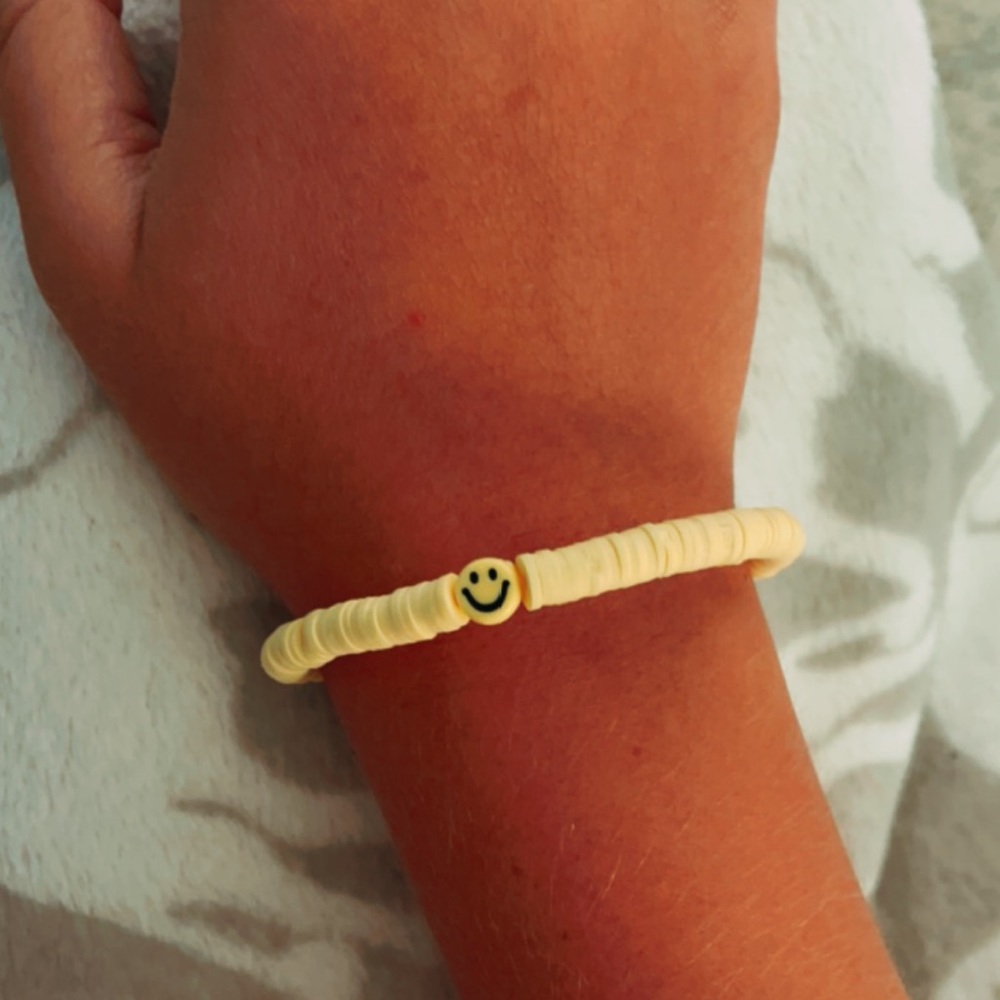 Smiley Face Bracelet!⚡️⭐️💛